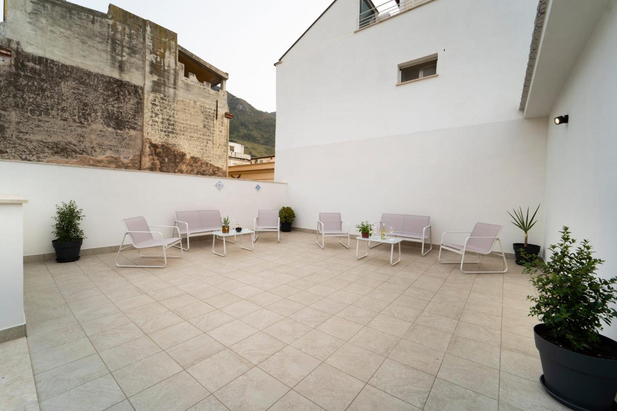 Mameri Central Rooms Кастелламмаре-дель-Голфо Экстерьер фото